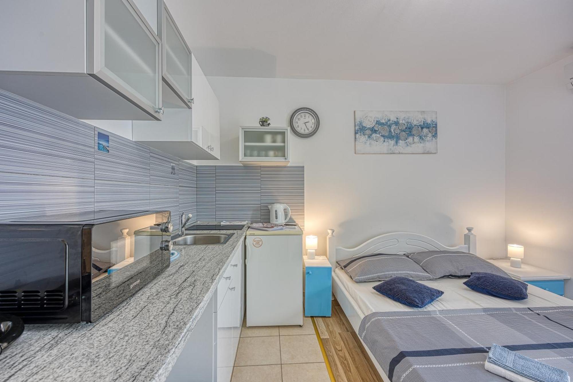 Studio Apartmani Ivanda Makarska Exterior foto