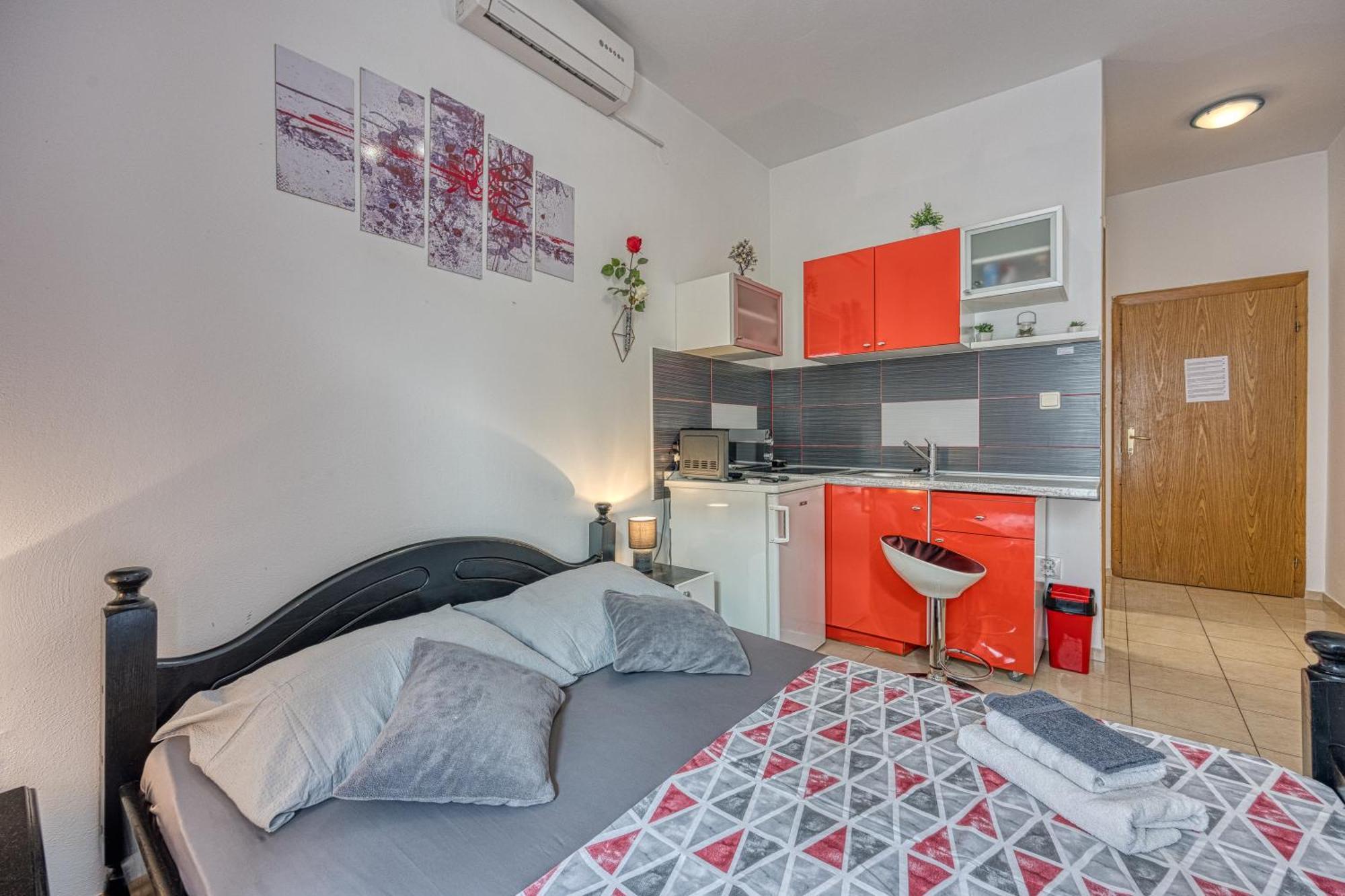 Studio Apartmani Ivanda Makarska Exterior foto